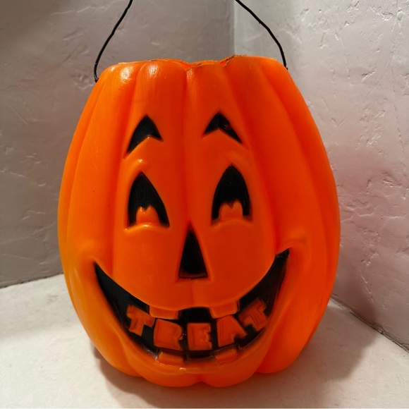 Vintage Plastic Blow Mold Jack O Lantern TREAT 12” Candy Pail Bucket - Picture 1 of 9
